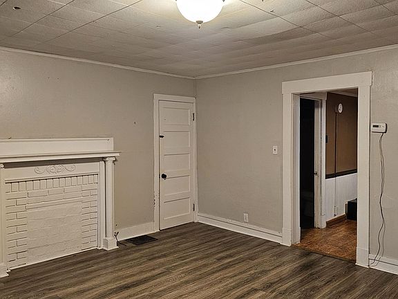 4th image of 909 Naomi St