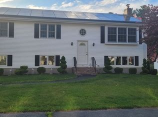 205 Steve Dr, Taunton, MA 02780