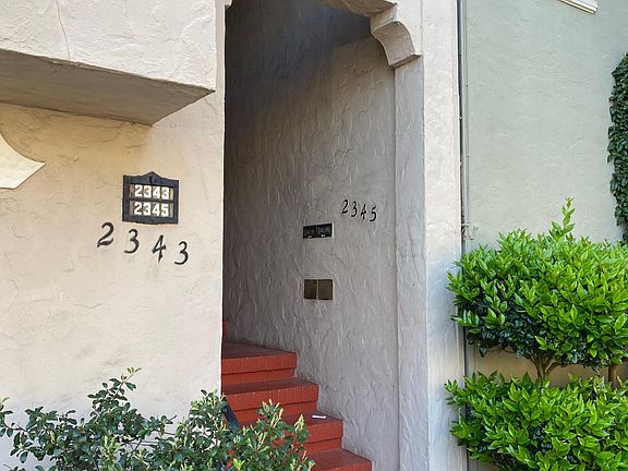 3rd image of 2345 Bay St