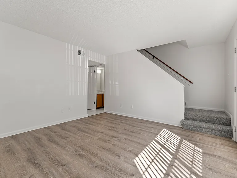 Briarwood Apartments — Photo 7