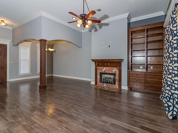 2nd image of 218 Kellogg Ave