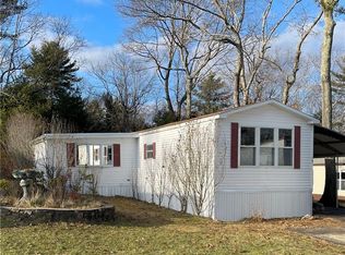15 Five Elms Cir, Coventry, RI 02816