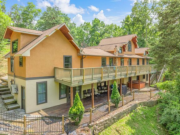 6th image of 343 Jersey Dr