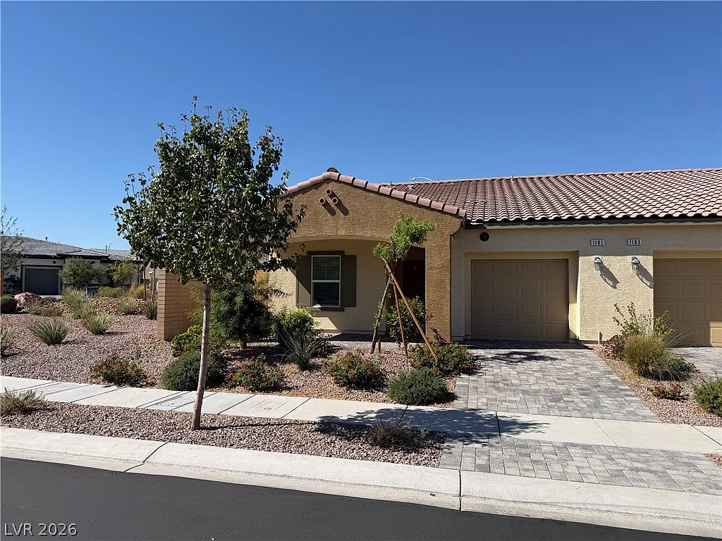 2 bed, 2.0 bath, 1099 sqft, $1,795 — Photo 1