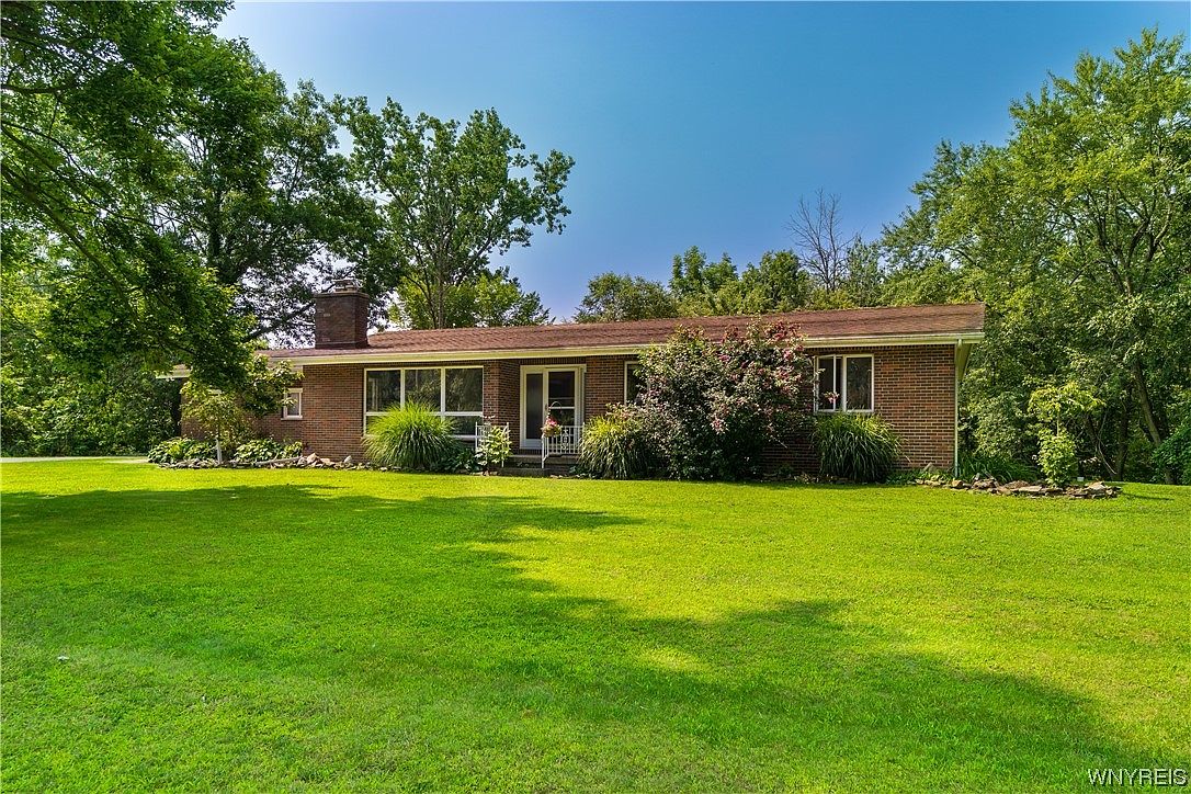 8285 Stahley Rd, East Amherst, NY 14051 Zillow