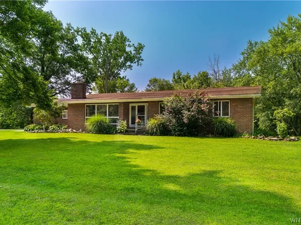 8285 Stahley Rd, East Amherst, NY 14051