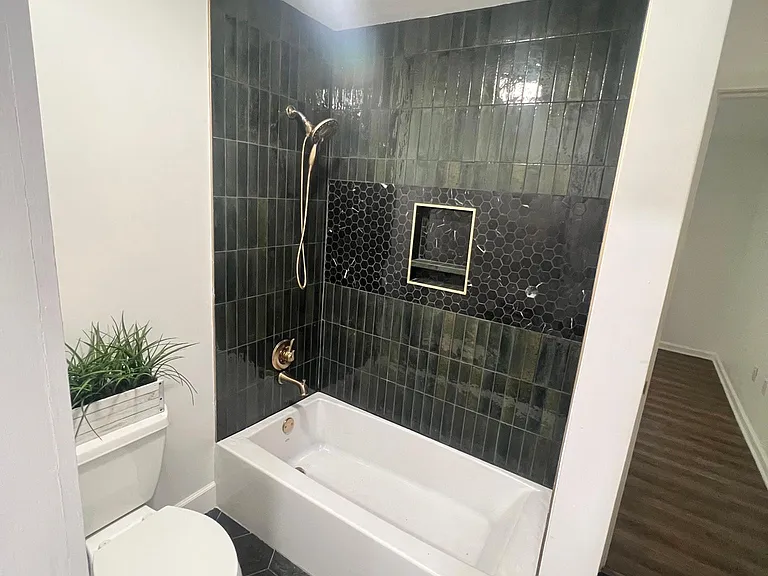 Guest/secondary bathroom