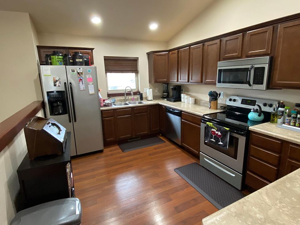 1st image of 293 Hickory Ct