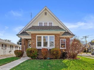 2321 73rd St, Kenosha, WI 53143