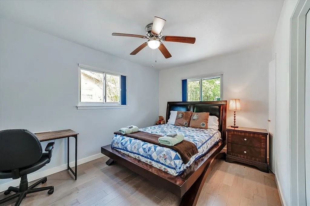 4 bed, 2.0 bath, 1581 sqft, $3,700 — Photo 3
