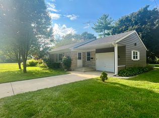 723 McKee St, Batavia, IL 60510