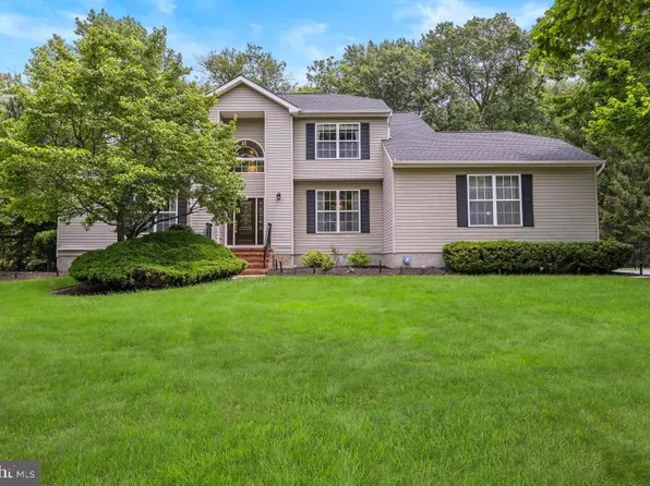 15 Arnold Ln, Robbinsville, NJ 08691