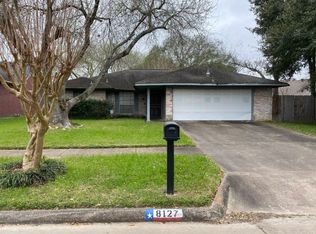 8127 Streamside Dr, Houston, TX 77088