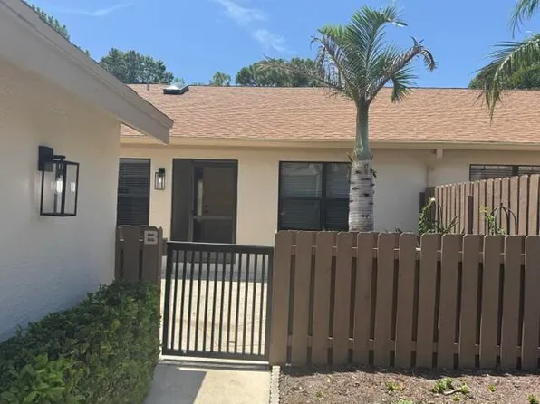2084 SW SILVER PINE Way #122-B, Palm City, FL 34990