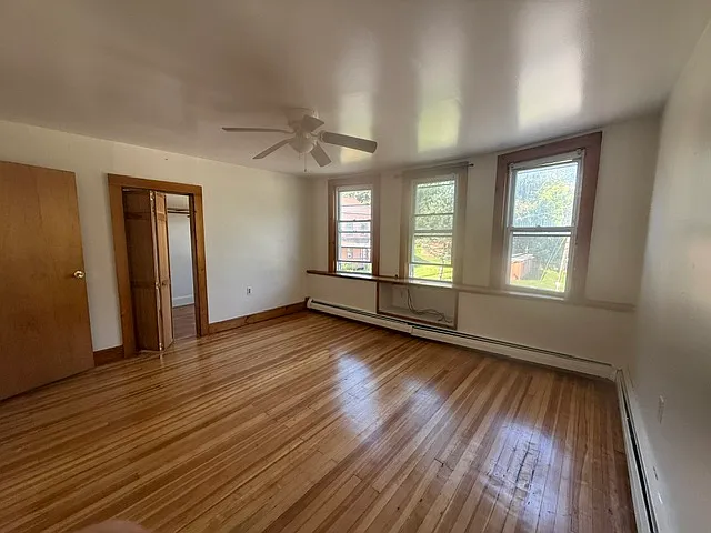 2 bed, 1000 sqft, $1,800 — Photo 3
