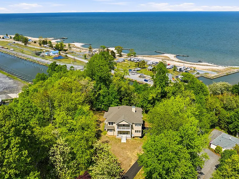 5116 Shore Dr — Photo 18