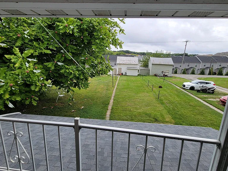 841 York St — Photo 18