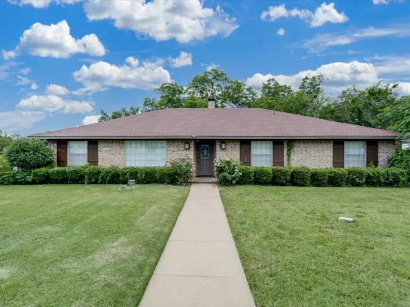 1706 Stagecoach Dr, Pantego, TX 76013