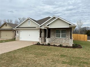 352 Hedrick Dr, Hewitt, TX 76643