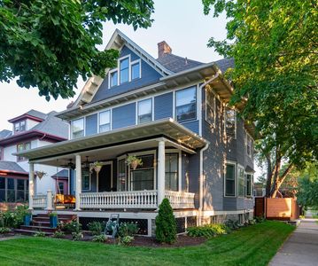 976 Lincoln Ave, Saint Paul, MN, 55105