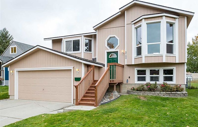 1st image of 3723 E 32nd Ave