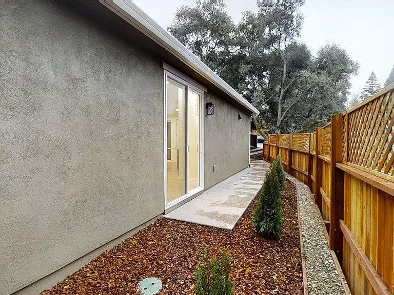 8404 Ascolano Ave — Photo 3