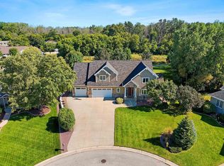 4528 W Red Tamarack Ct, Appleton, WI 54913