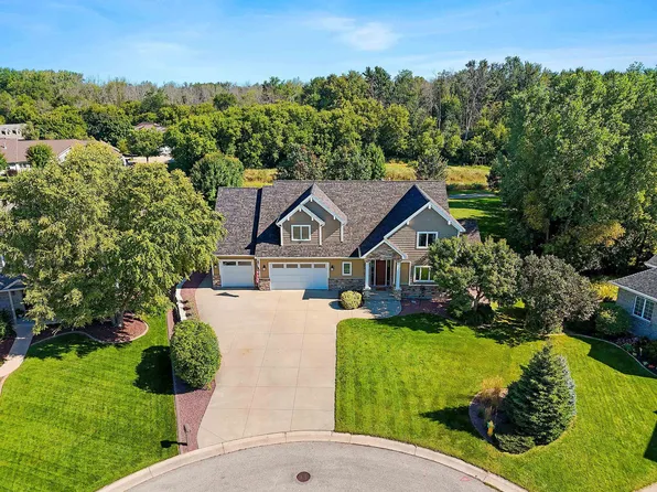 4528 W Red Tamarack Ct, Appleton, WI 54913