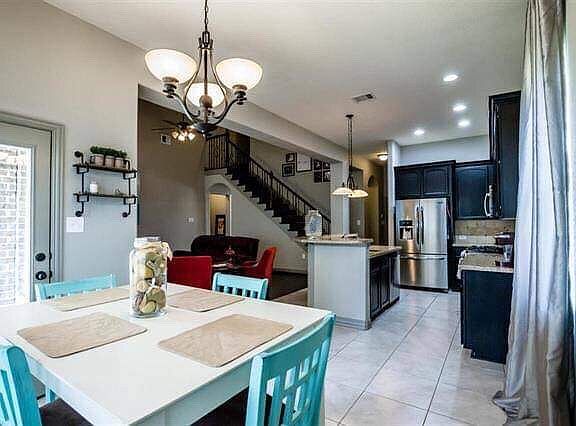 3rd image of 117 King Palms Way
