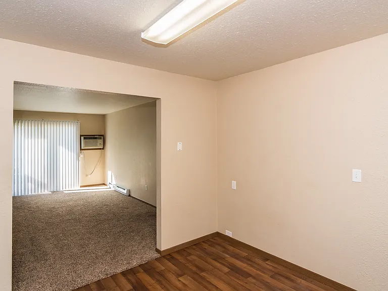 Grand Forks, ND Stanford Court Apartments | Dining