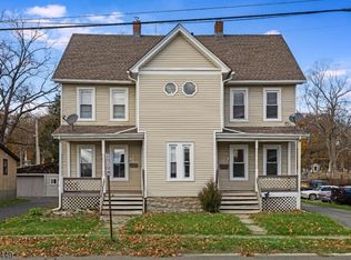 8 Woodside Ave, Newton, NJ 07860
