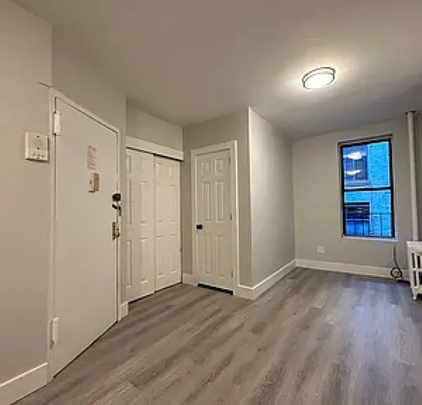 412 W 56th St #8 — Photo 1