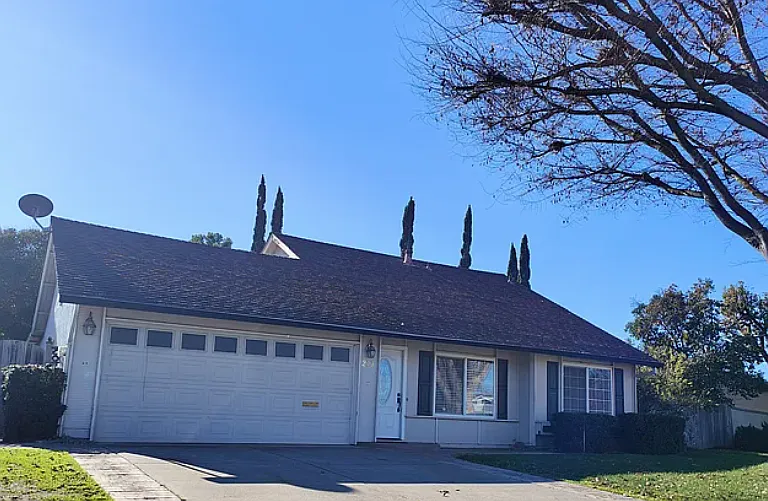 277 Olivina Ave — Photo 1
