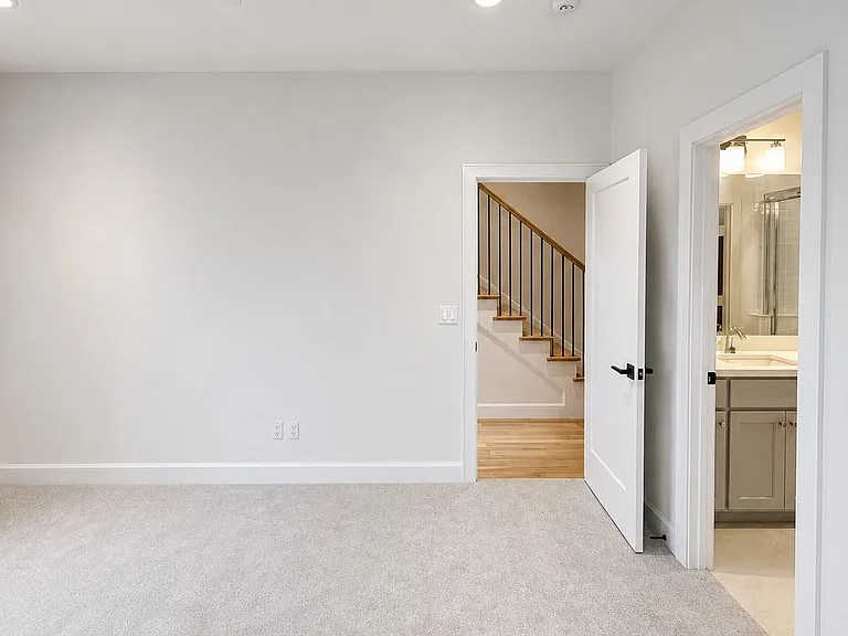 3529 Asbury St — Photo 24