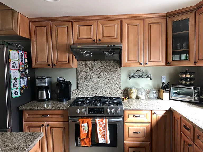 2105 W Adams St — Photo 5