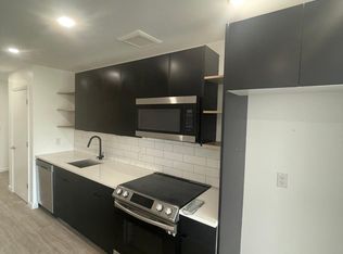 506 Market St #C, Newark, NJ 07105