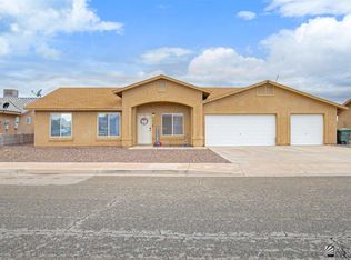 4052 S Sunflower Dr, Yuma, AZ 85365