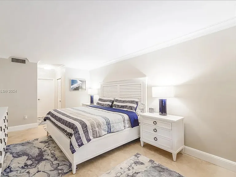 1985 S Ocean Dr #10E — Photo 17
