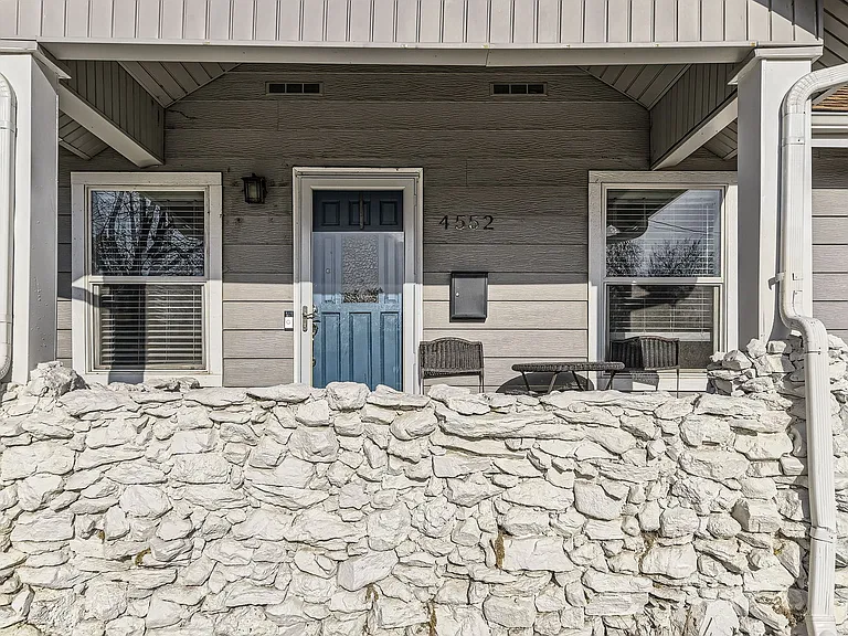 4552 S Logan St — Photo 2