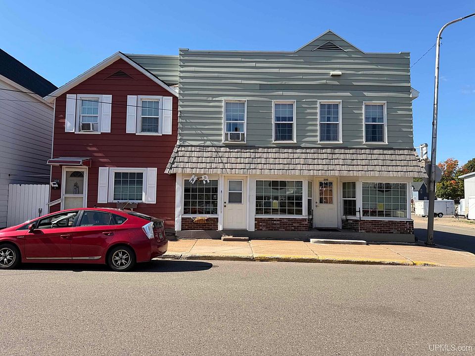 1st image of 200 & 204 S Pine St #202
