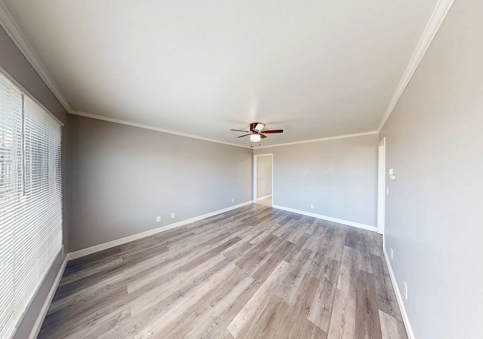 501 Velasco Ave — Photo 4