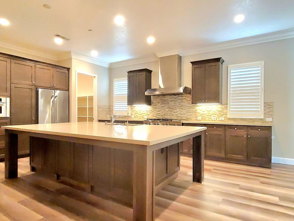 1st image of 1003 Elderberry Dr