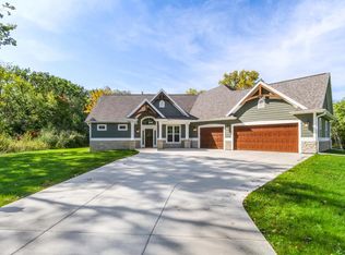 N6255 Oak Ridge Ct, Elkhorn, WI 53121