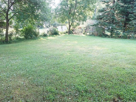 3rd image of W223N8062 Plainview Pkwy