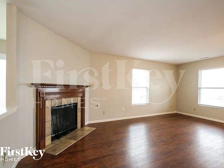 10094 Golden Dr — Photo 3