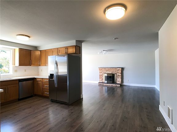 5th image of 6515 69th St NE