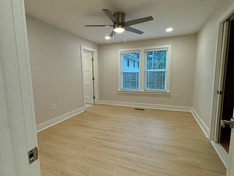 1206 Ackers St SW — Photo 14