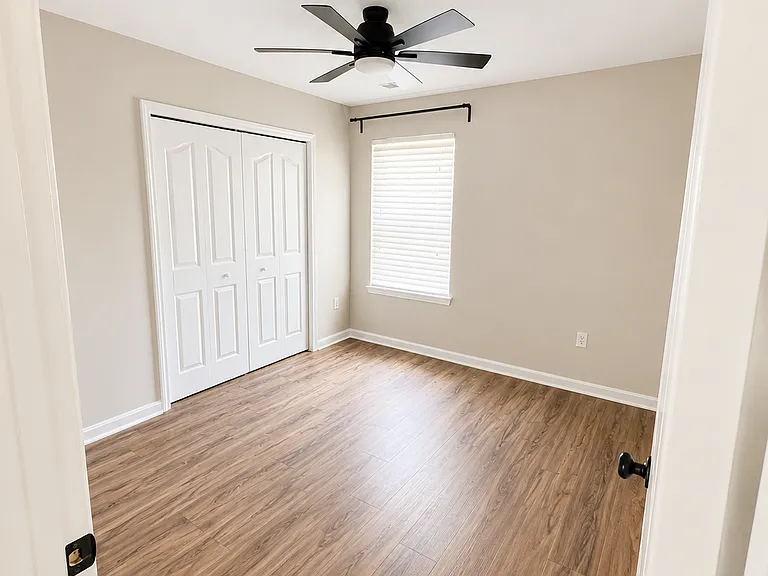 8233 Rachel Ln — Photo 15