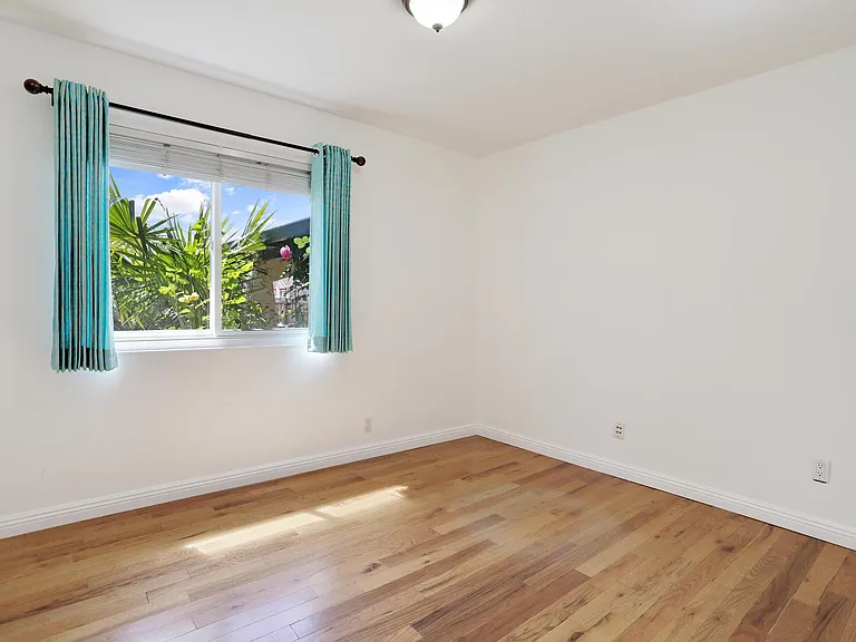 3209 Warwick Rd — Photo 16