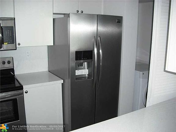 5th image of 3020 NE 32nd Ave APT 904